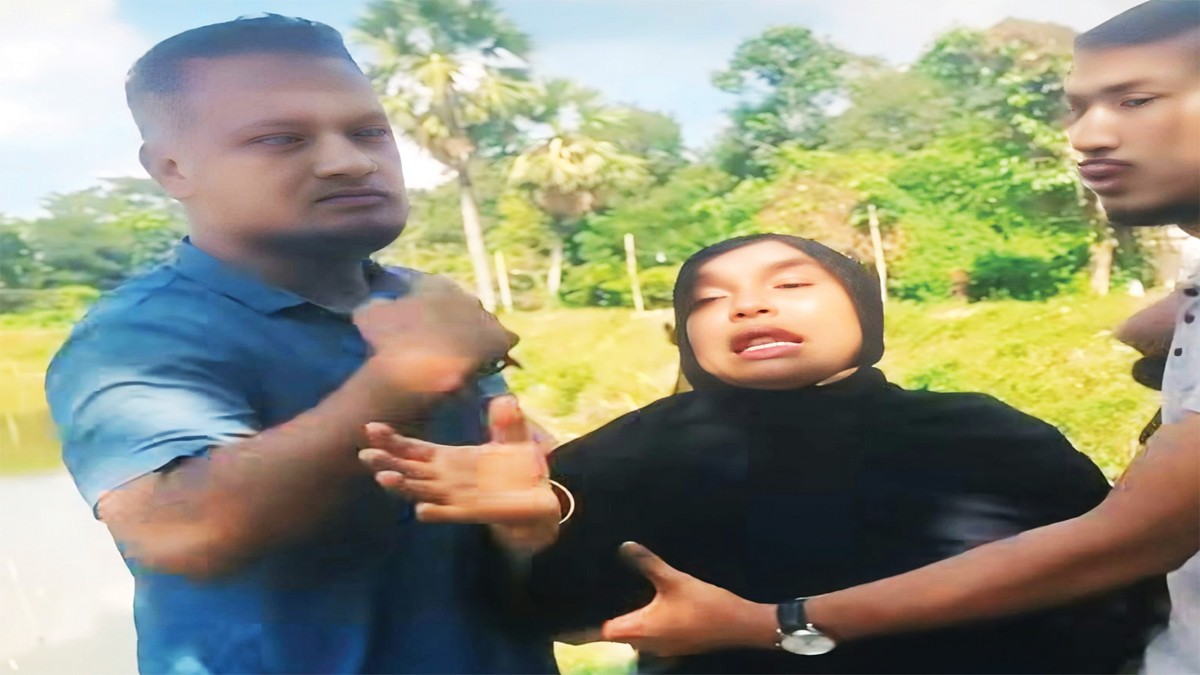 রাউজানে অস্ত্রের মুখে নারীকে জিম্মি করে ২৫ লাখ টাকা ছিনতাই